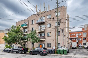 6390 Boul Gouin in Montréal, QC - Building Photo