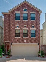 3703 Main Poplar Dr in Houston, TX - Building Photo