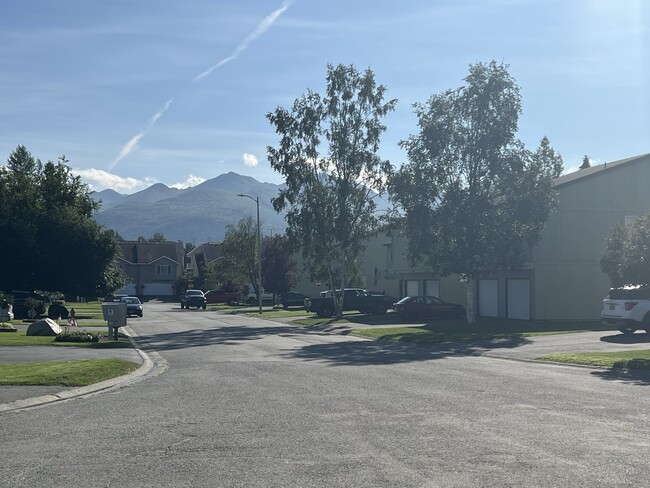 property at 5703 Jennifer Cir