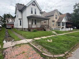 38 Mason St, Unit Lower in Rochester, NY - Building Photo