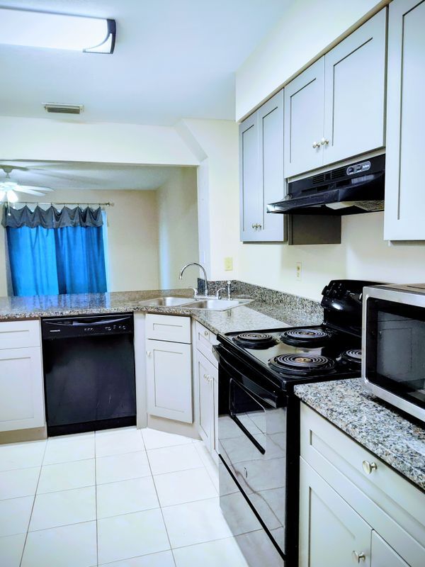 175 Yorktowne Dr in Daytona Beach, FL - Building Photo - Building Photo
