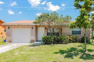 22816 SW 65th Way in Boca Raton, FL - Building Photo