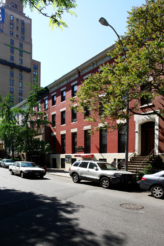 214-216 W 15th St in New York, NY - Foto de edificio - Building Photo