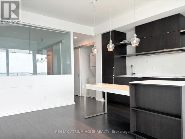 property at 197 Yonge St