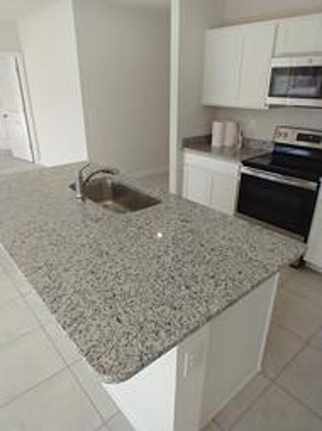 1060 Kobuk St in Haines City, FL - Building Photo - Building Photo