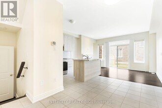 40 Donald Stewart Rd in Brampton, ON - Building Photo - Building Photo