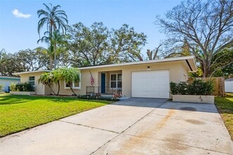 1411 Pine Brook Dr in Clearwater, FL - Building Photo - Building Photo