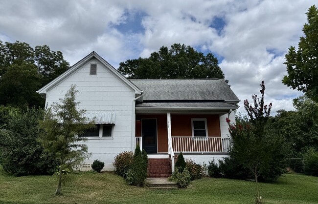 property at 904 Carolina Ave