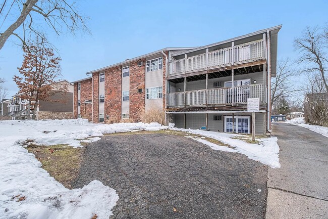 1202 Euclid Ave in Kalamazoo, MI - Building Photo - Building Photo