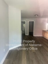 2276 Lower Wetumpka Rd in Montgomery, AL - Foto de edificio - Building Photo