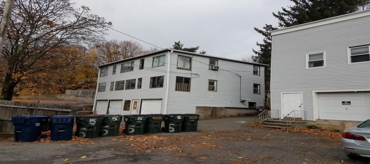 218 Main St in Terryville, CT - Building Photo