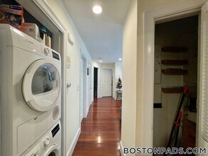 143 L St, Unit 3 in Boston, MA - Building Photo - Building Photo