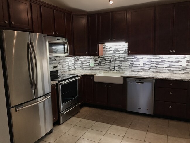 property at 1218 Creve Coeur Crossing Ln