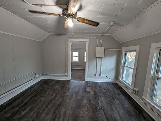 518 W High St in Elkhart, IN - Building Photo - Building Photo