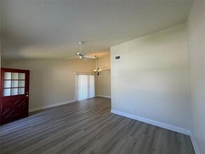 14 Birdie Dr in New Smyrna Beach, FL - Building Photo - Building Photo