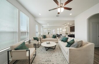 1211 Seaside Cv Ln in Katy, TX - Foto de edificio - Building Photo