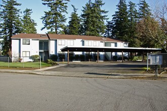 Kirk Grove Apartments in Portland, OR - Foto de edificio - Building Photo