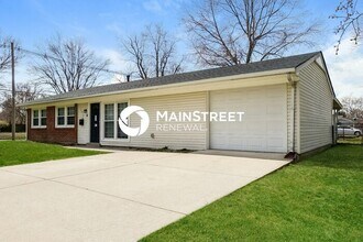 10610 Grafton Hall Rd in Louisville, KY - Building Photo - Building Photo