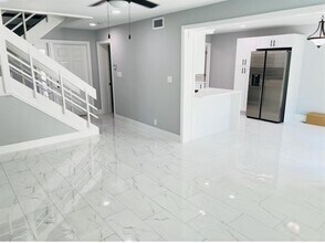 314 Sunshine Dr in Coconut Creek, FL - Foto de edificio - Building Photo