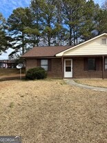 1048 Green Valley Dr NW in Conyers, GA - Building Photo