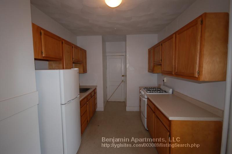 1634 Commonwealth Ave, Unit 23 in Boston, MA - Building Photo