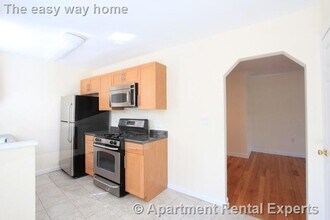 60 Brattle St, Unit #302 in Cambridge, MA - Foto de edificio - Building Photo