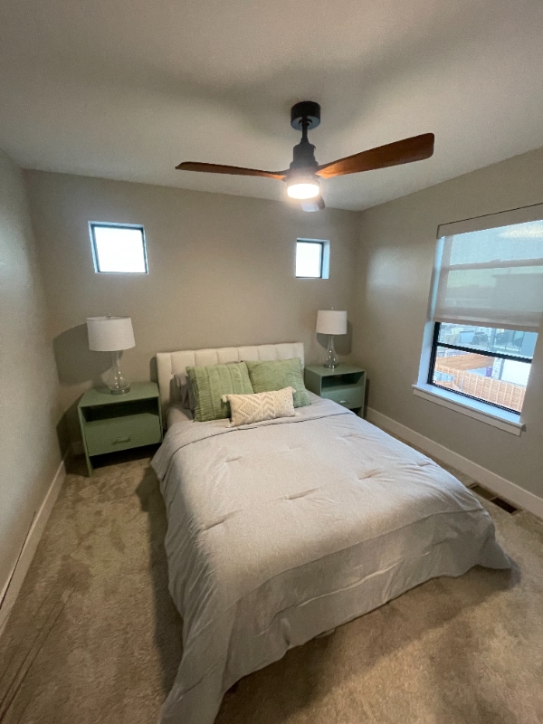 2010 S Holly St in Denver, CO - Foto de edificio - Building Photo