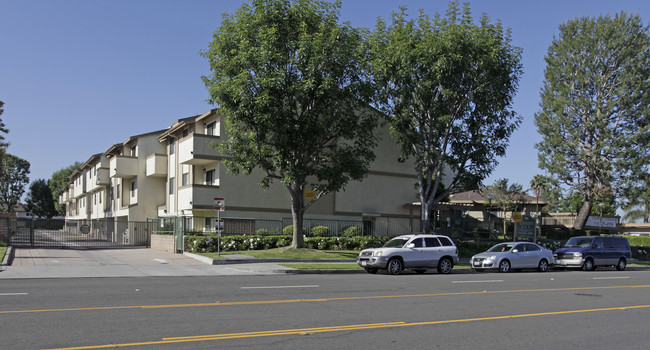 Crescent Run in Buena Park, CA - Building Photo - Building Photo