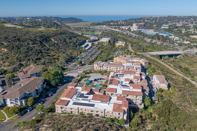 Altura in San Diego, CA - Foto de edificio - Building Photo