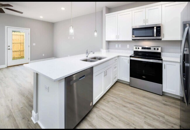 319 Carmel Dr in Fort Walton Beach, FL - Building Photo - Building Photo
