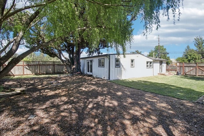 property at 30 Bloomfield Rd