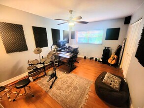 4617 NW 9th Dr in Plantation, FL - Building Photo - Building Photo