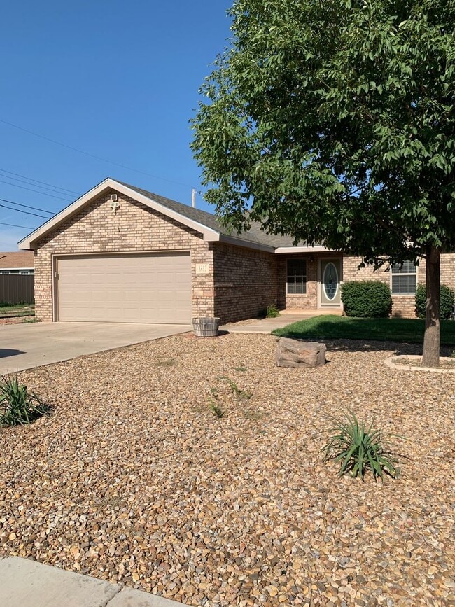 1217 Dale St in Clovis, NM - Building Photo - Building Photo