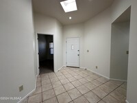 8435 N Hanks Pl in Tucson, AZ - Foto de edificio - Building Photo