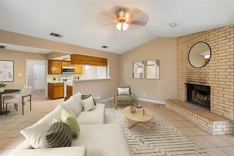 8703 Clearbrook Trail in Austin, TX - Building Photo - Building Photo