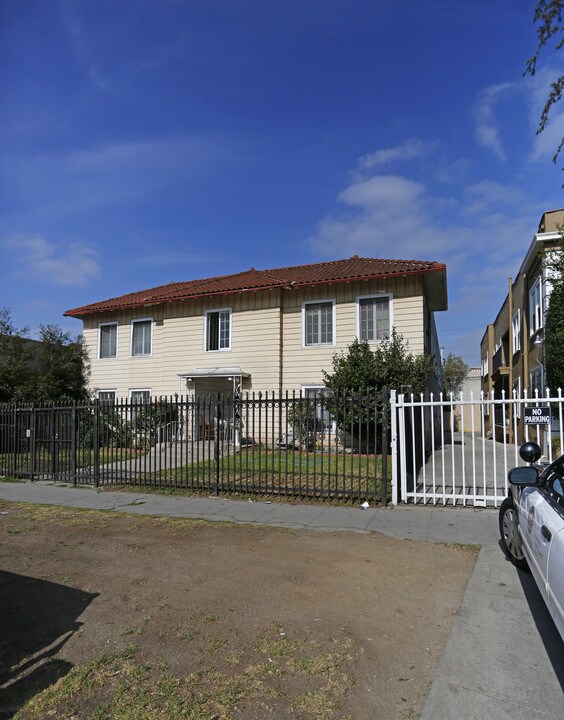 255 S Catalina St in Los Angeles, CA - Building Photo