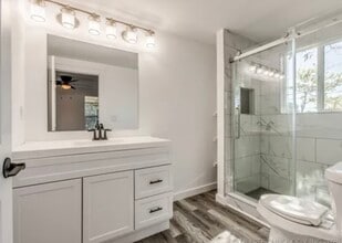 6514 E Pine Pl in Tulsa, OK - Foto de edificio - Building Photo