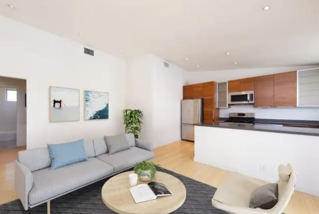 11634 Gorham Ave, Unit 203 in Los Angeles, CA - Building Photo - Building Photo