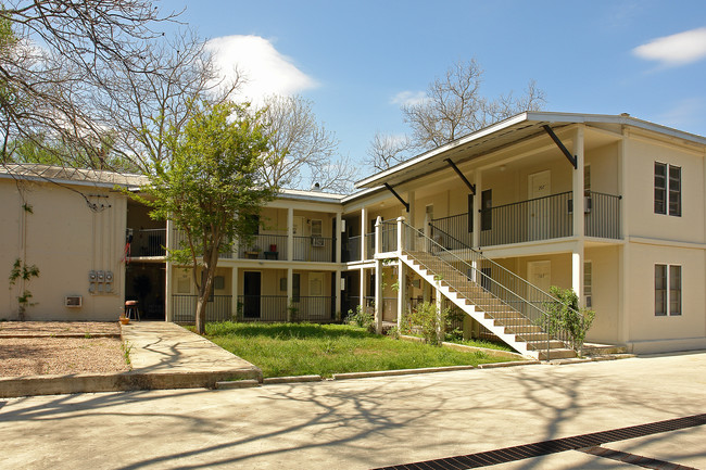 The Garden Apartments in Kerrville, TX - Building Photo - Building Photo