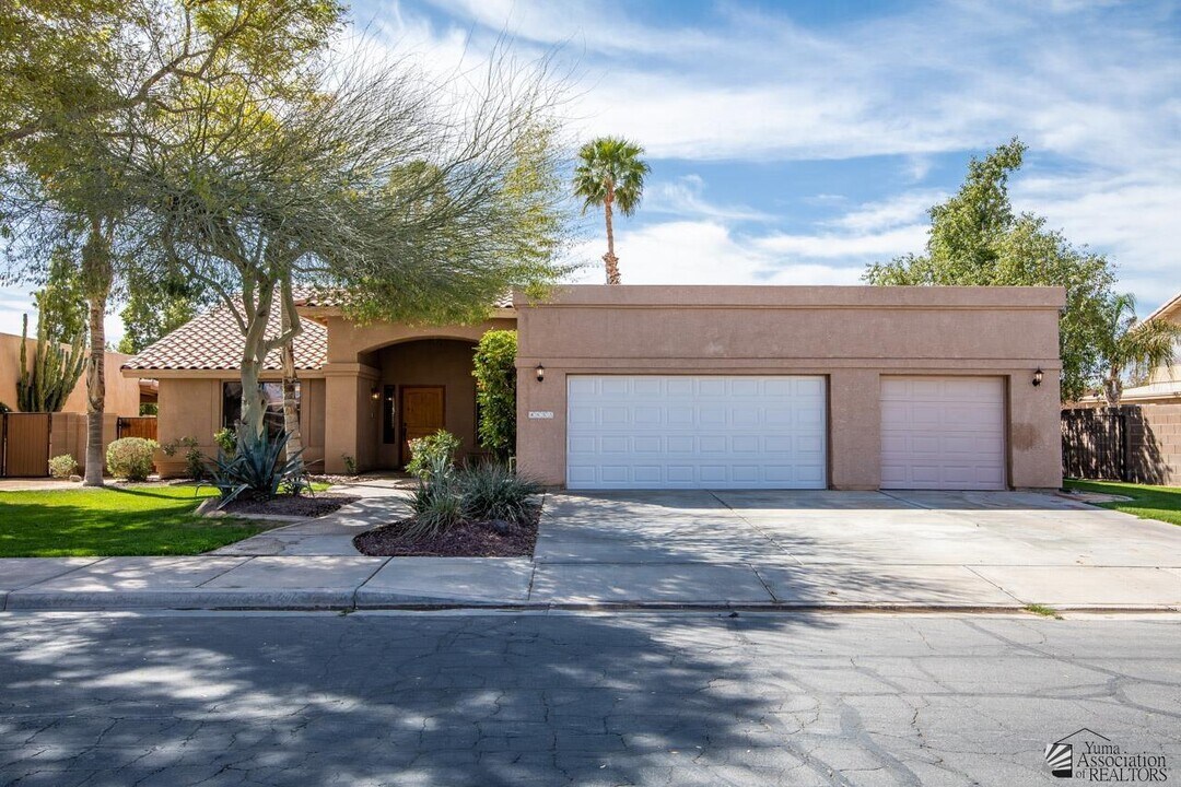 4853 W 31st Pl in Yuma, AZ - Building Photo