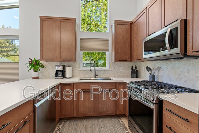 1721 E Lakeside Ave in Coeur d'Alene, ID - Building Photo - Building Photo