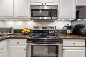 1332 Westchester Ridge NE in Atlanta, GA - Building Photo - Building Photo