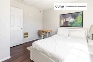 Room in Shared 7 bed/3 bath home in San Diego, CA - Building Photo