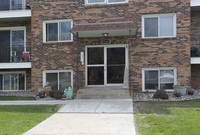 Spring Lake Park Apartments in Spring Lake Park, MN - Foto de edificio - Building Photo