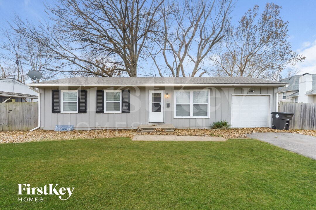 210 Berry Ave in Belton, MO - Building Photo