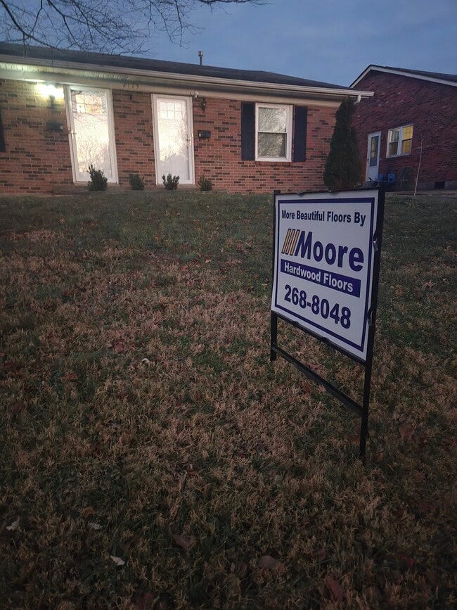 2113 Saint Michael Dr, Unit A in Lexington, KY - Foto de edificio - Building Photo