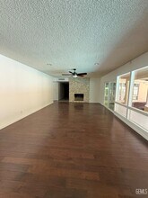 400 Fairway Dr in Bakersfield, CA - Foto de edificio - Building Photo