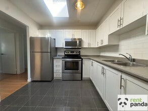 56 Donald St in Barrie, ON - Building Photo - Building Photo