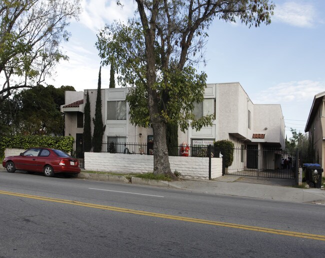 6446-6450 Whitsett Ave in North Hollywood, CA - Building Photo - Building Photo