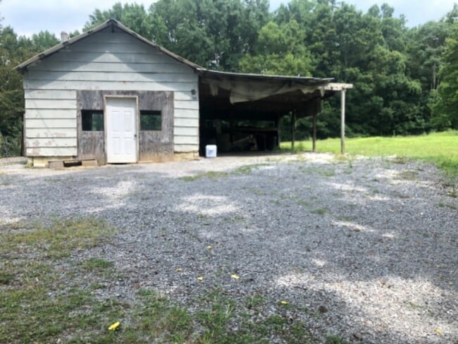 864 Jess Town Ln in Seymour, TN - Building Photo - Building Photo